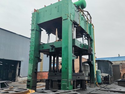 3000T Druckmaschine